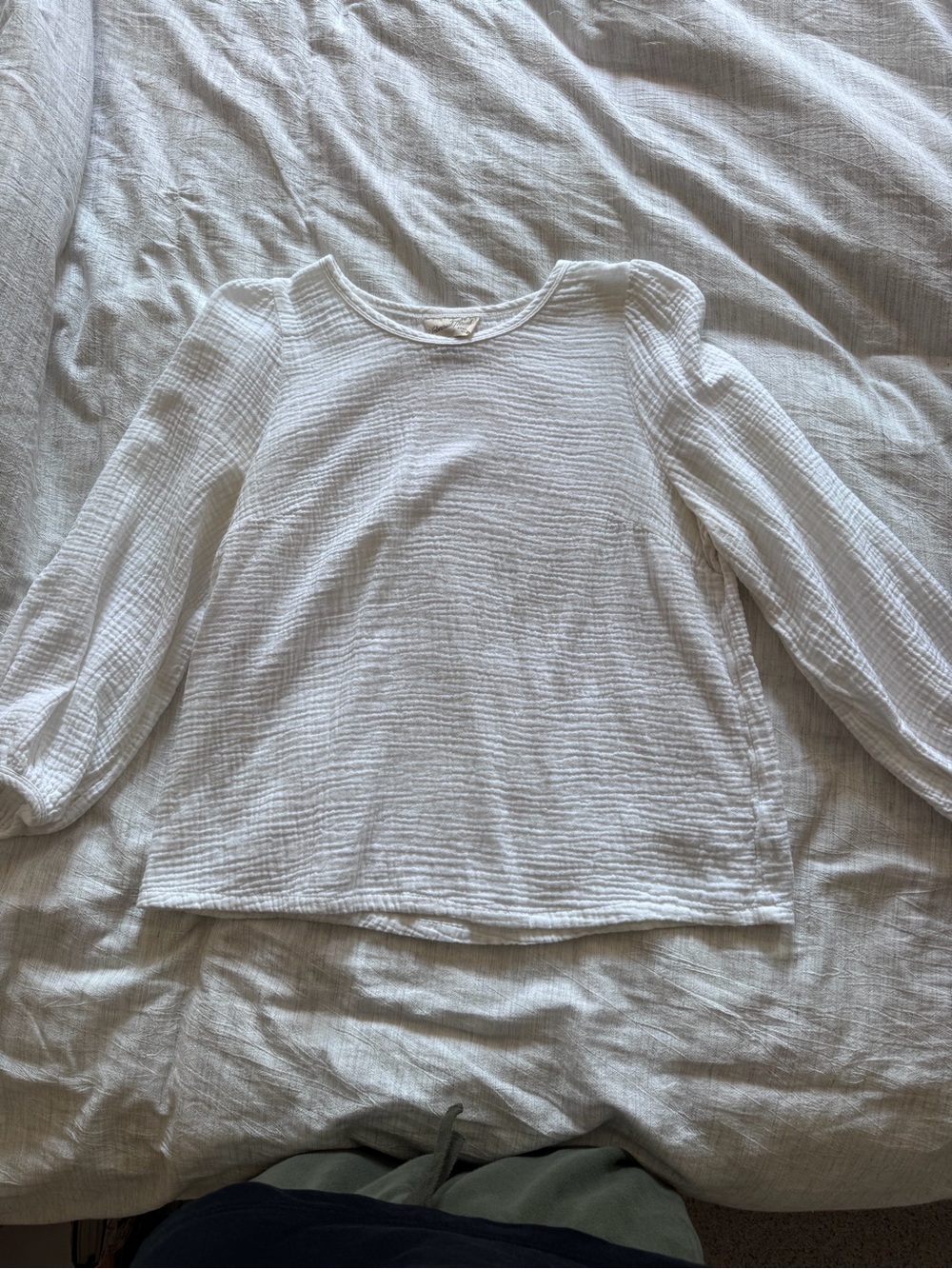 Universal Thread White Textured Long-Sleeve Blouse